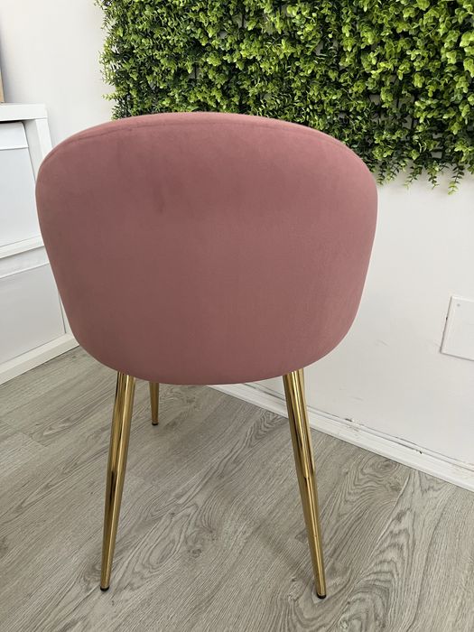 Cadeira veludo rosa velho