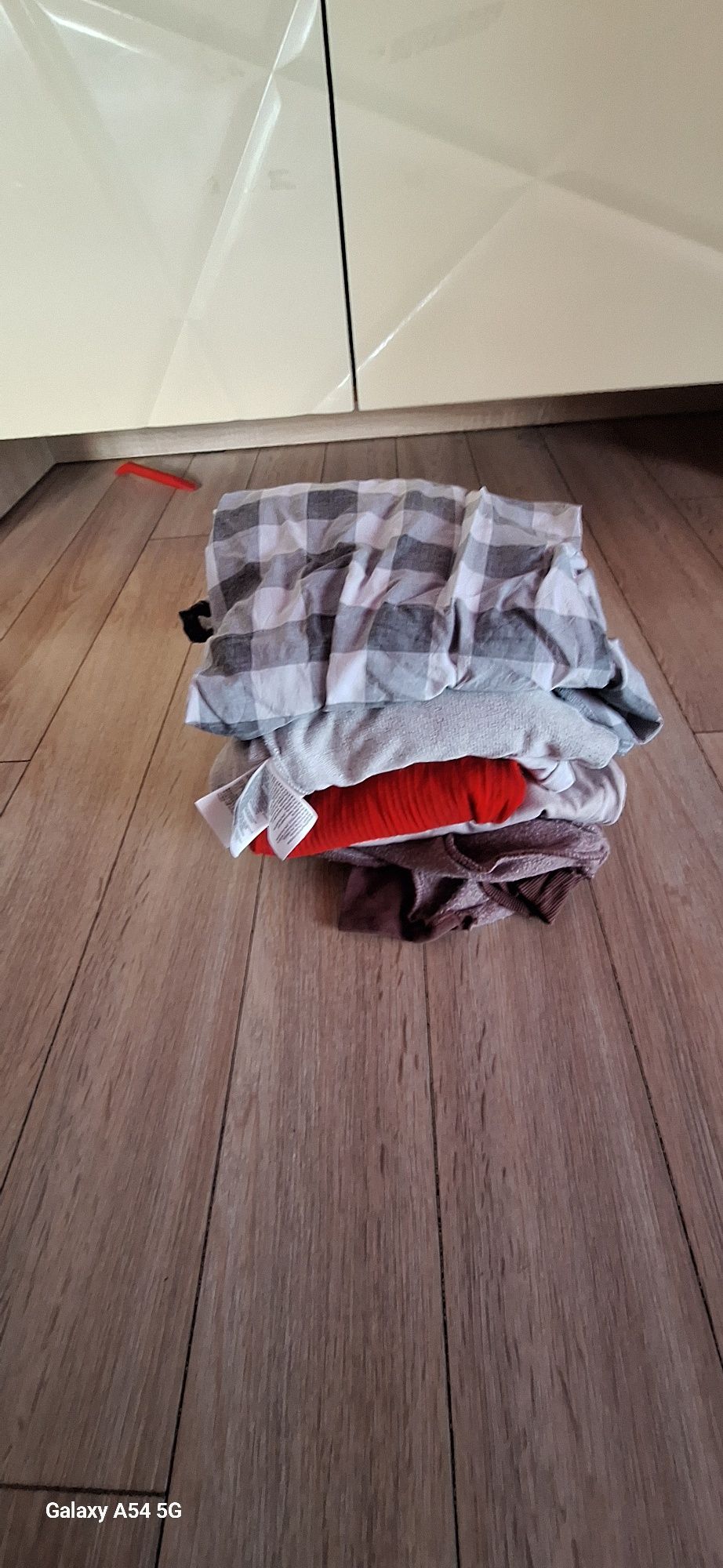 Paka ubrań damskich rozmiar L.