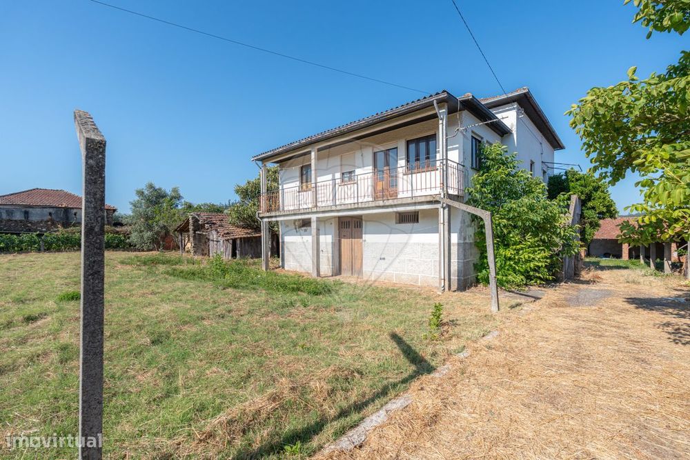 Moradia T4 para venda