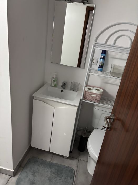 Arrenda-se T2 renovado