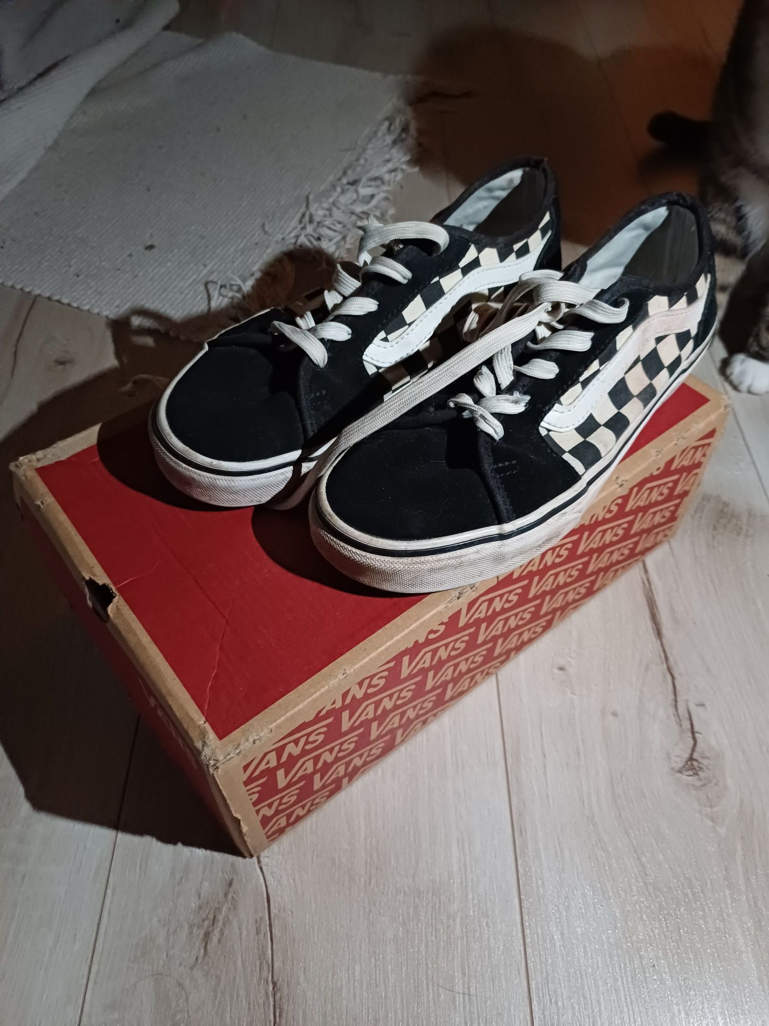 Vans unisex rozmiar 37