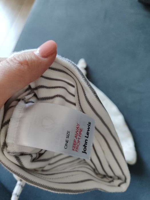 Czapeczki niemowlęce 2 sztuki