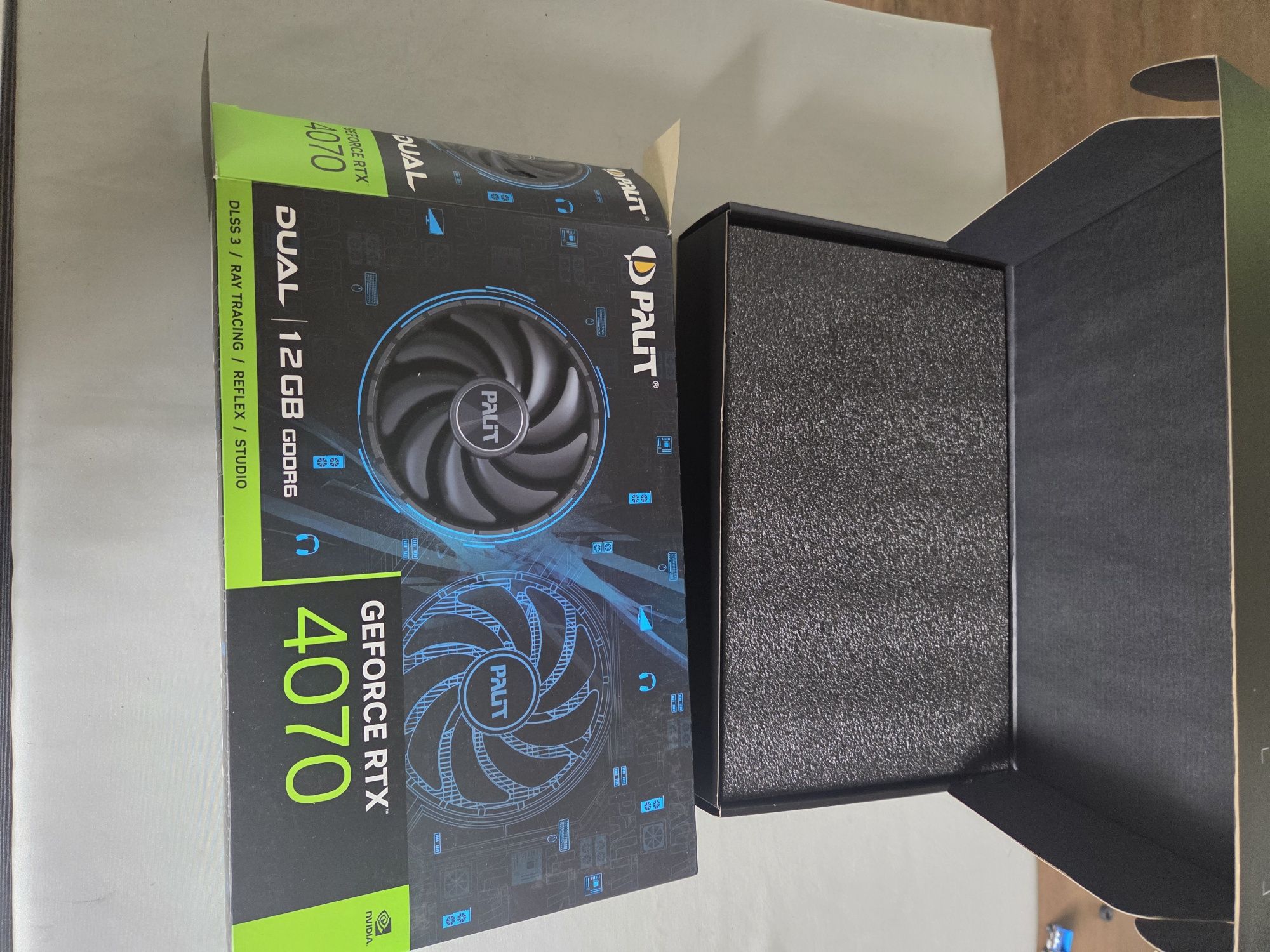Sprzedam pudełko od karty graficznej Palit Geforce RTX 4070  12GB