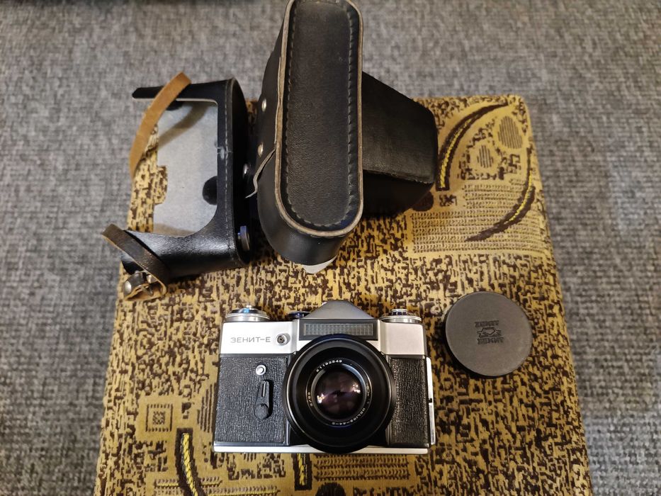 Фотоапарат Зенит Е