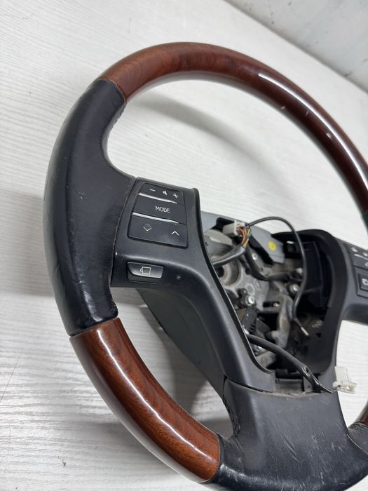 Руль Lexus RX дерево