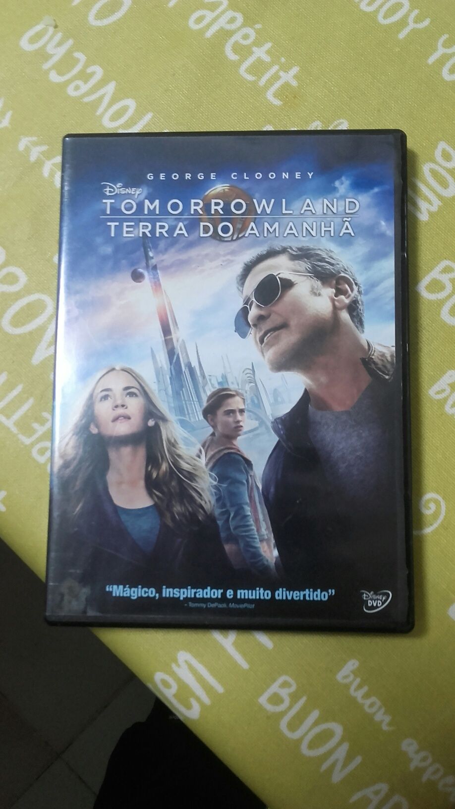 Vingadores Triggeer Happy TV Tomorrowland A Diva Da Moda E Birth Novos
