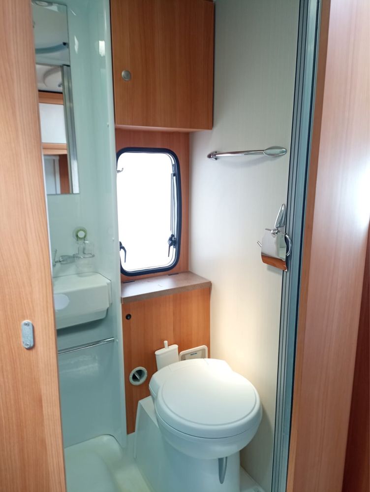 Vendo Autocaravana Perfilada Ford/Challenger
