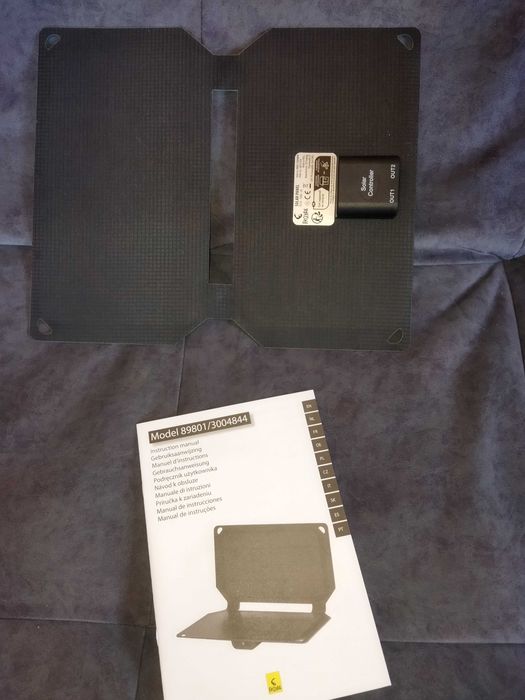 Портативна сонячна панель зарядний пристрій  5V-Max.2A