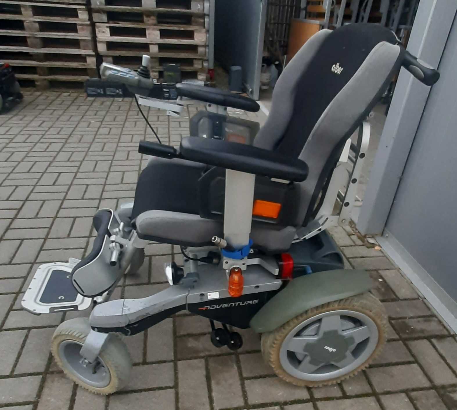 Wózek inwalidzki Alber Adventure terenowy i do domu szybki zwinny