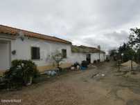 Moradias T3 e Café/Restaurante para venda!