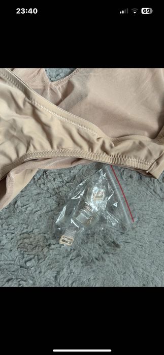 Body modelujące wyszczuplające z odkrytymi plecami