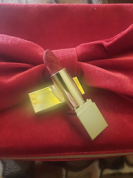 Estee Lauder pomadka wersja limitowana 2024