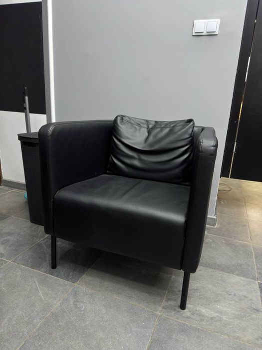 Wygodne fotele – idealne do salonu, biura lub poczekalni!