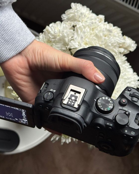 Фотоапарат Canon R6 Mark 2