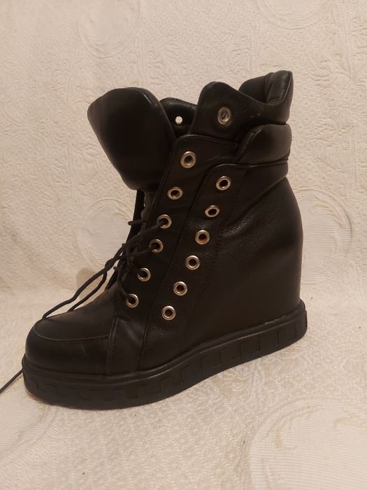 Сникерсы женские