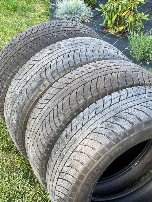 Opony BRIDGESTONE BLIZZAK LM 001, 225/60 R18 104H - 2020 r. używane