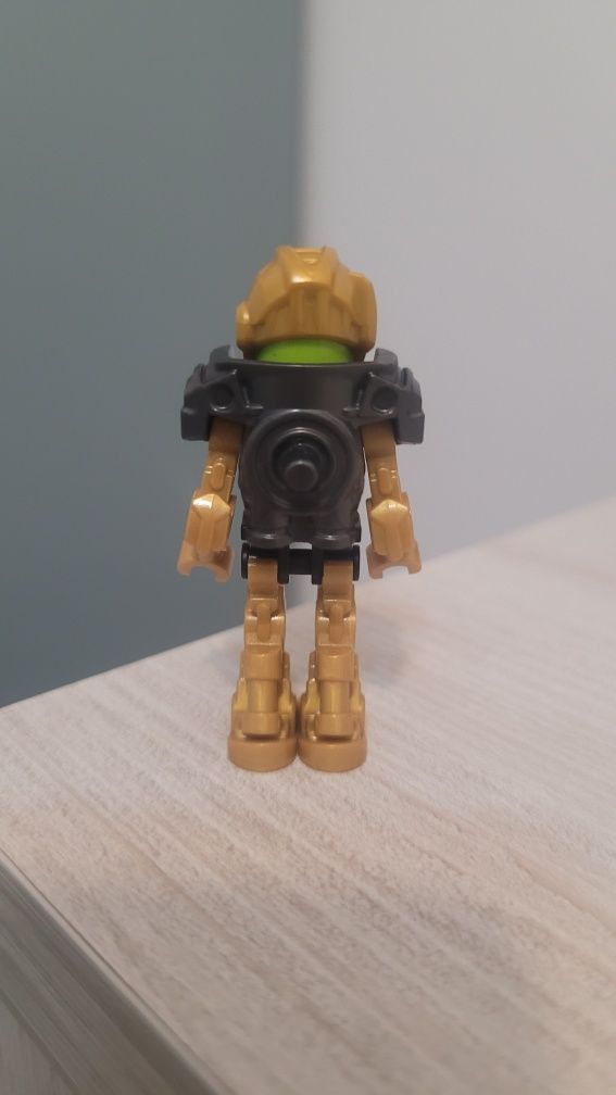 Hero Factory Mini - Rocka - Pearl Dark Gray Armor (hf004)