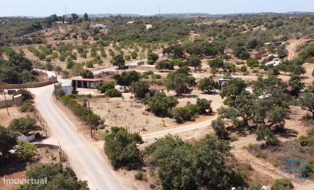Terreno T2 em Bensafrim e Barão de São João de 100,00 m2