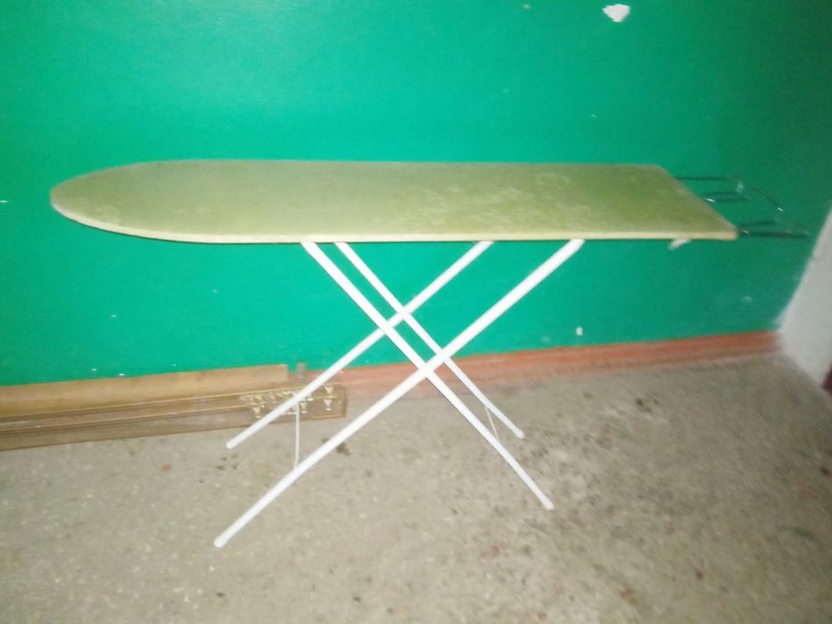 Стіл для прасування.