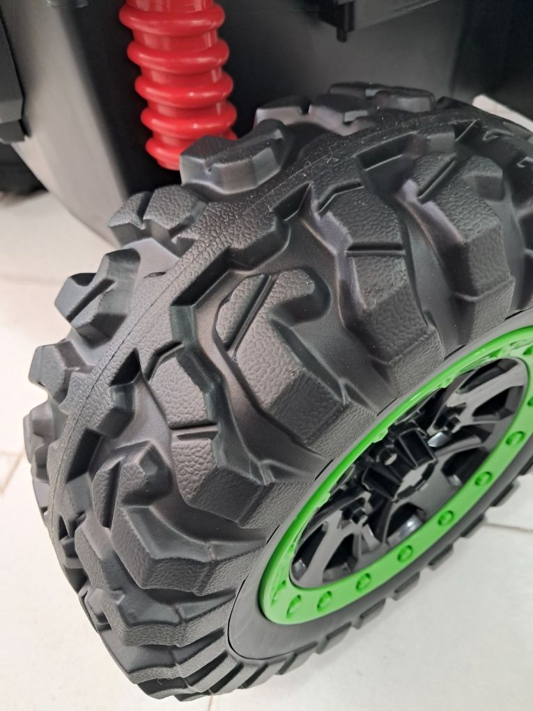 Jipe 4x4 24v carro elétrico criança