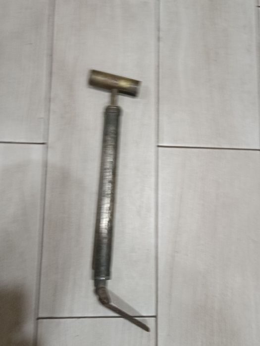 Ретро Насос Clermont-Ferrand