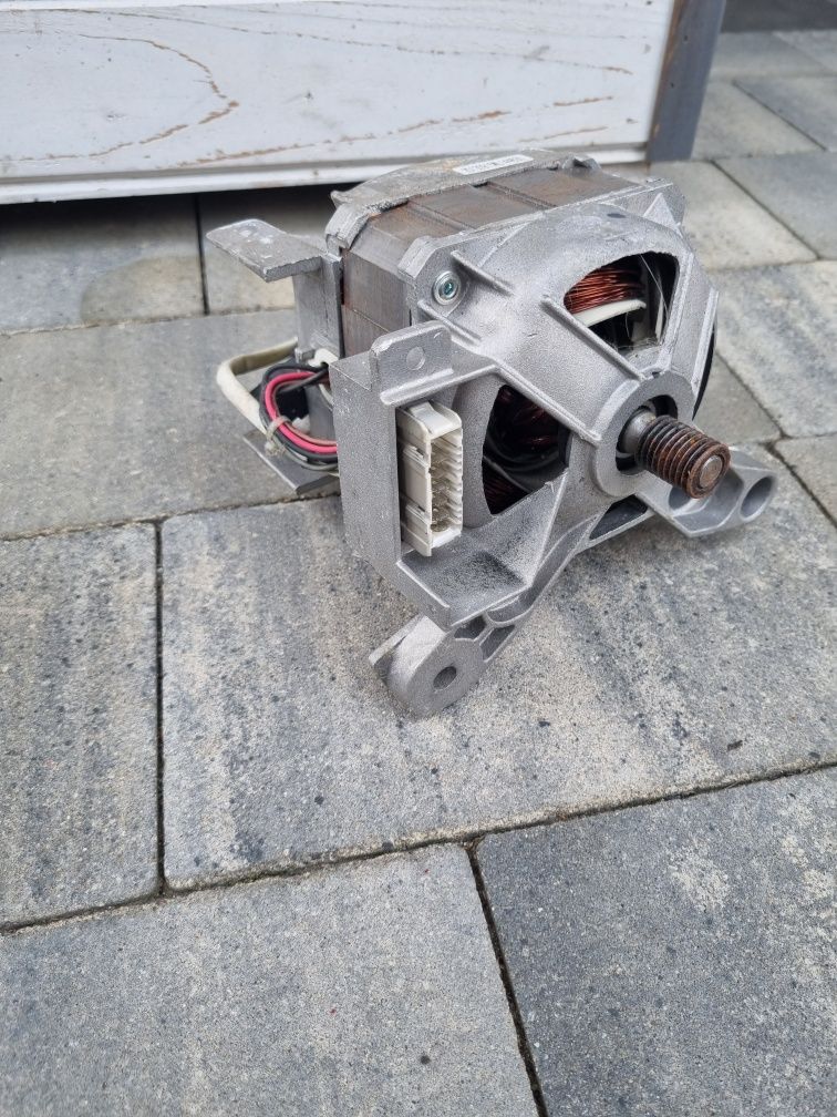 Silnik pralki Whirlpool  AWE6619   welling HXGN 1L.71