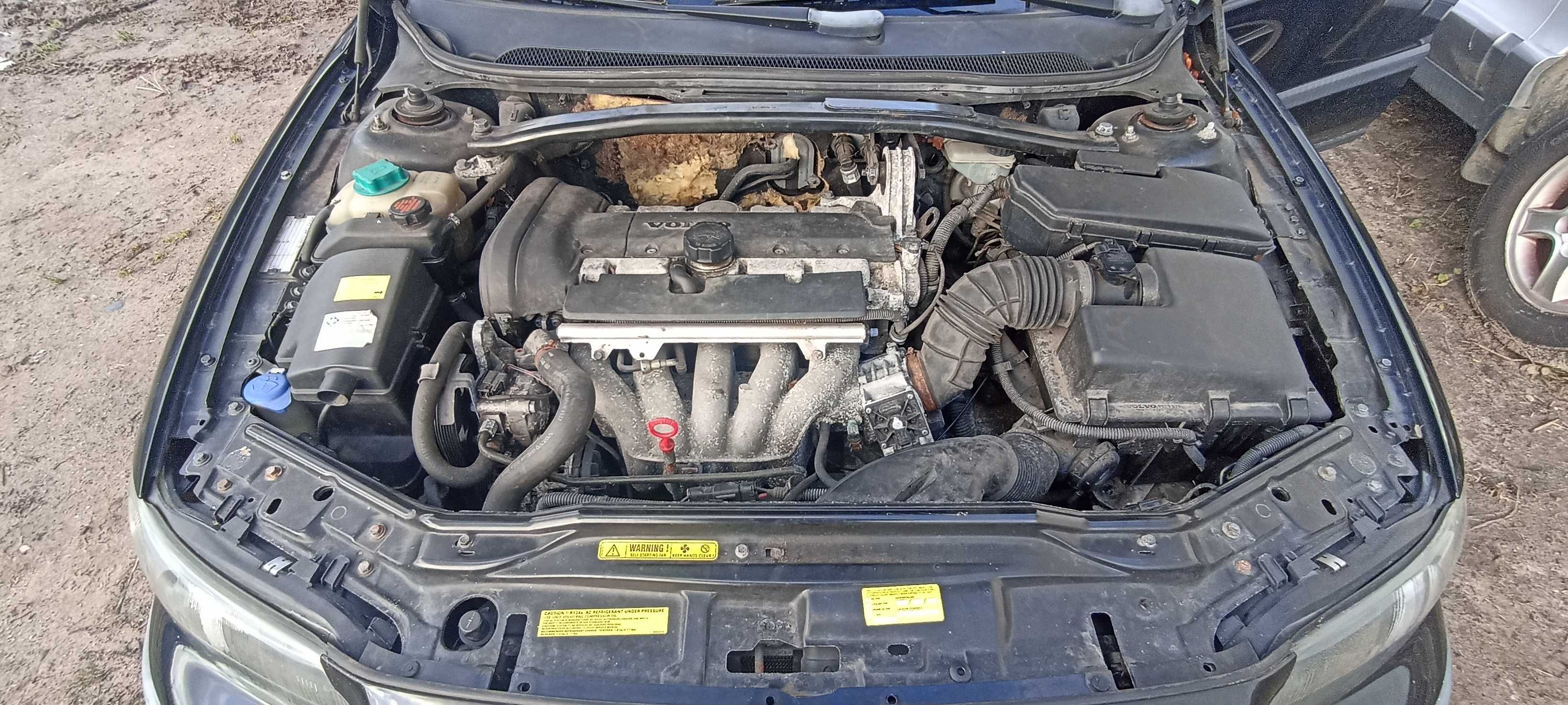 volvo v70 2.4 b B5244S  170 km lak 019-26 samochód na części M56