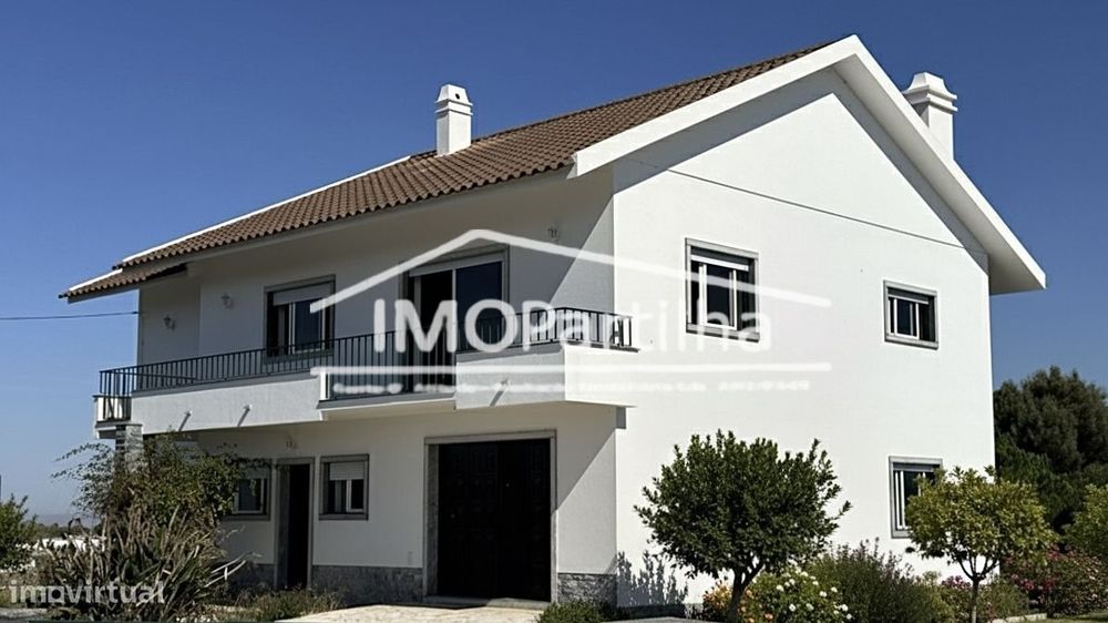 Moradia T4 C/ Terreno de 880m2 em Alfaquiques - Sintra