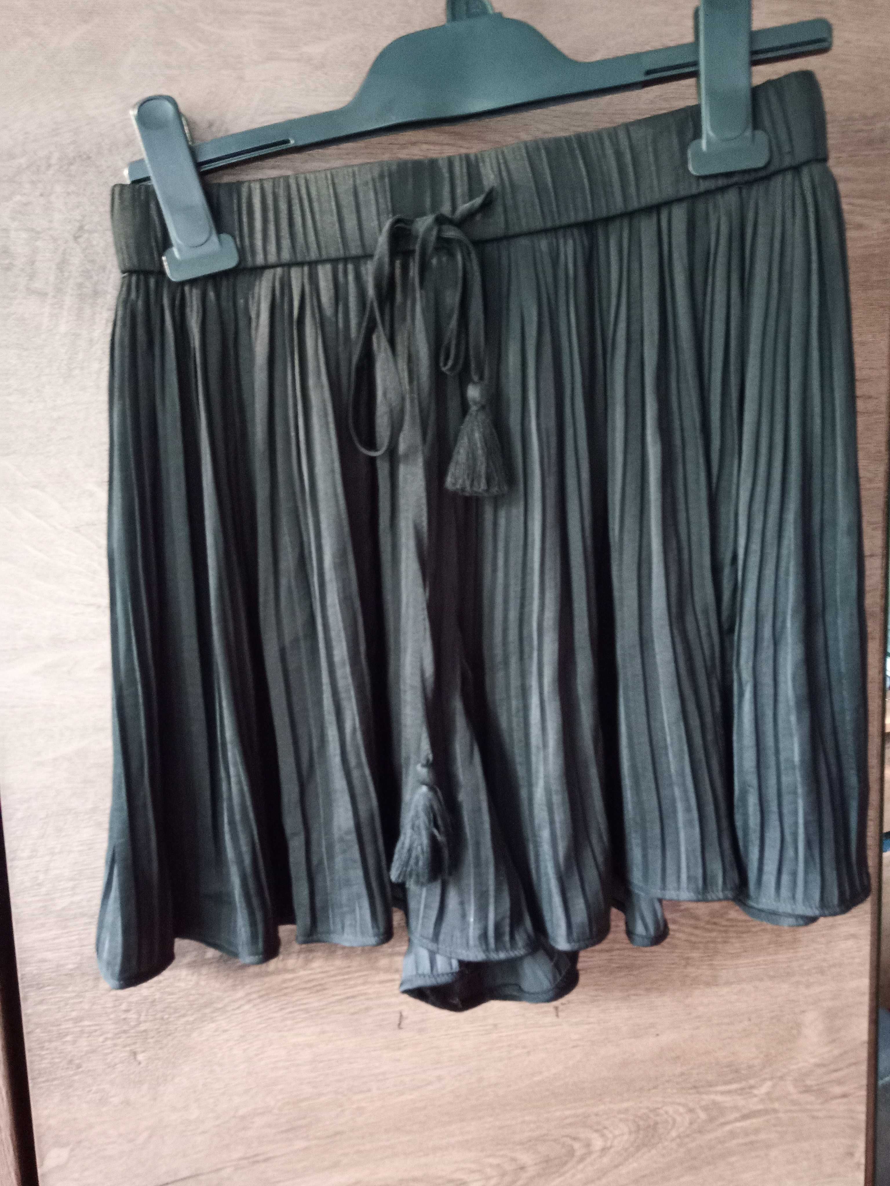 ZARA plisowane czarne spodenki wyglądające jak spódnica XS 34