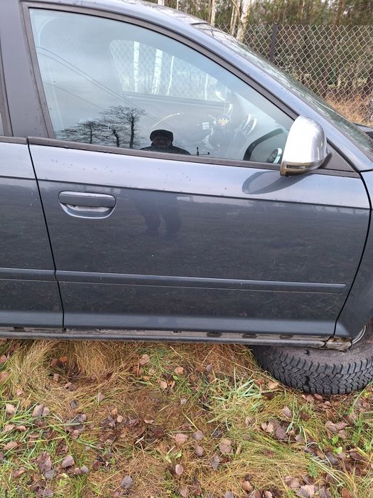 Drzwi prawy przód lz7h audi a3 8p sporback