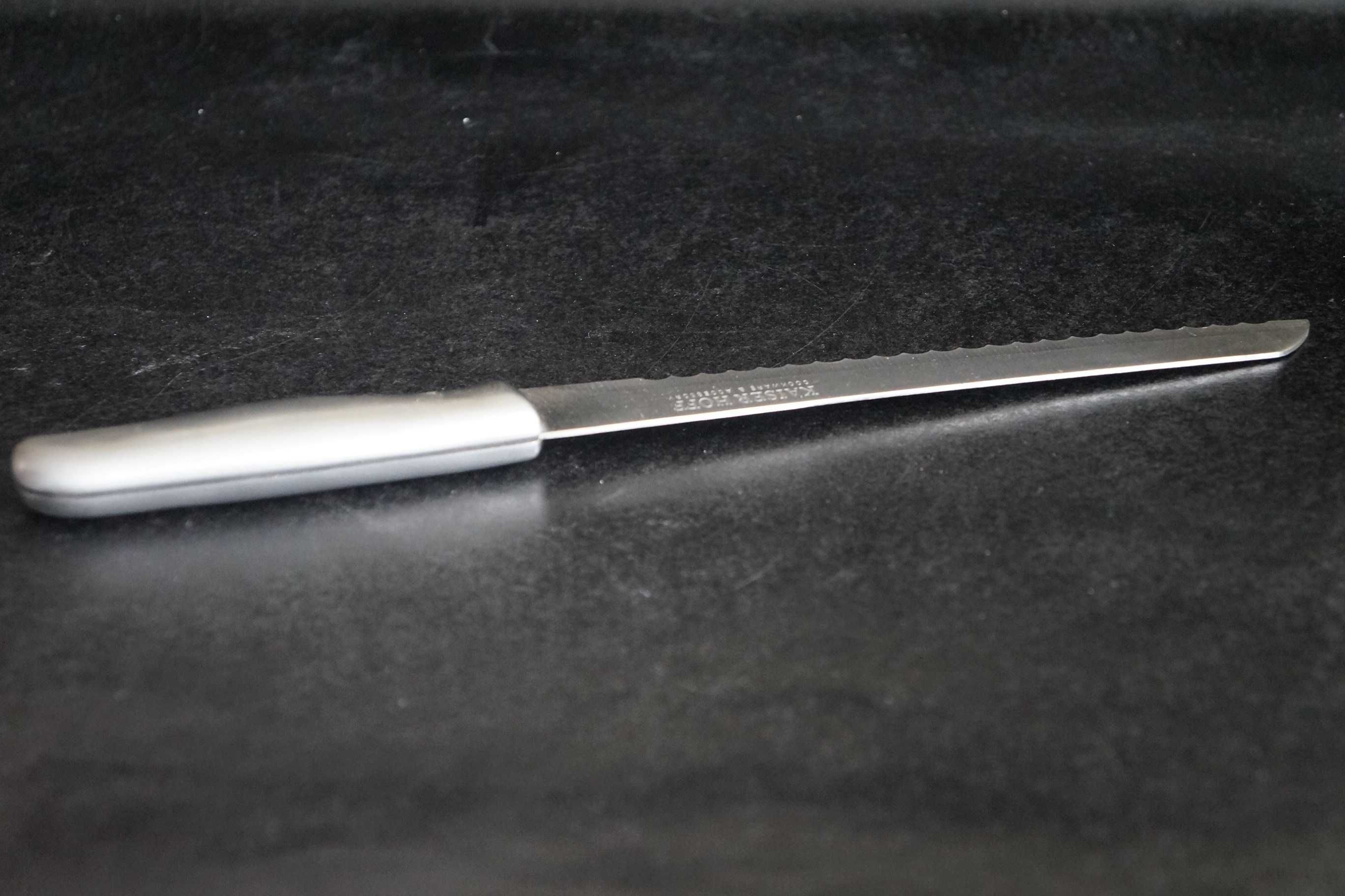 Kaiser Hoff - Nóż z ząbkami cały stalowy-sygnowany