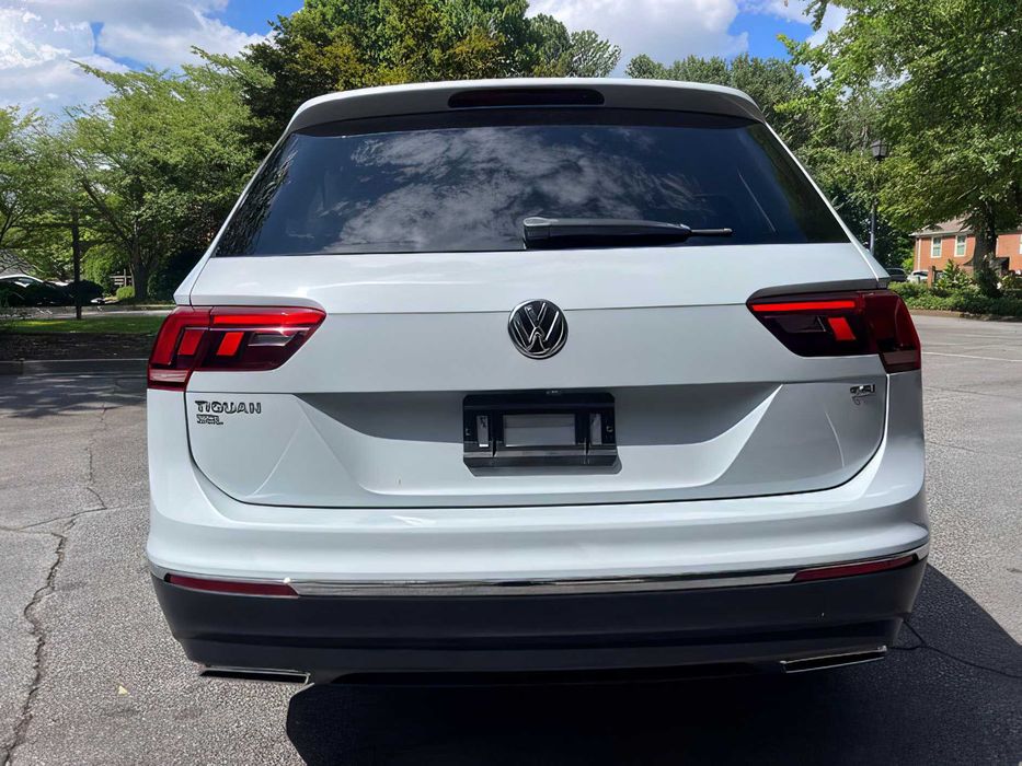 Volkswagen Tiguan      2018