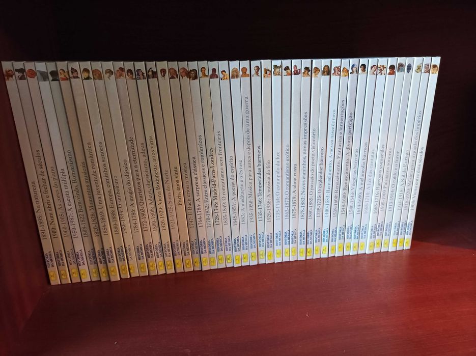Coleção de 43 livros de música clássica