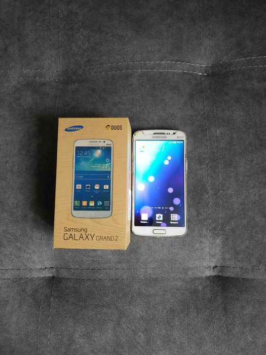 телефон Samsyng Galaxy Grand 2