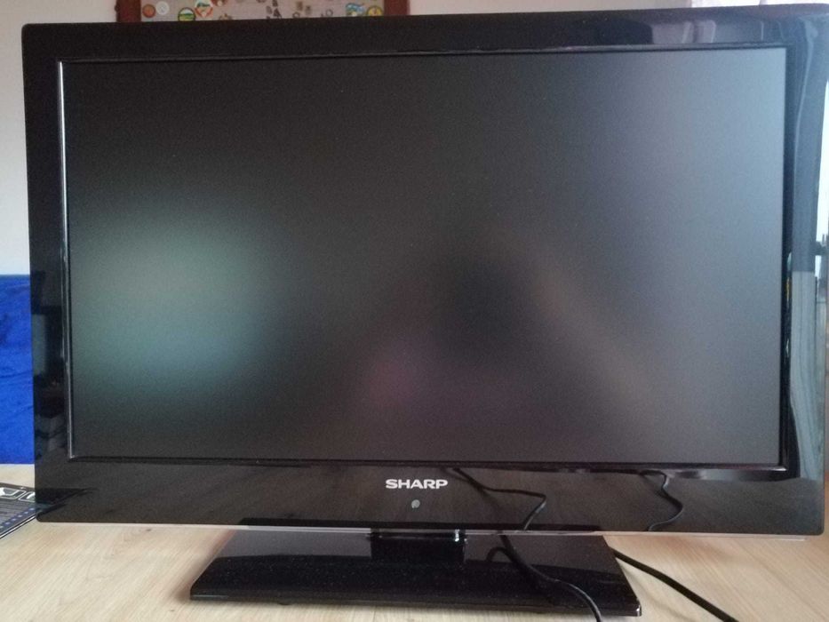 Telewizor SHARP LC-24LE240EX – sprawny, z pilotem