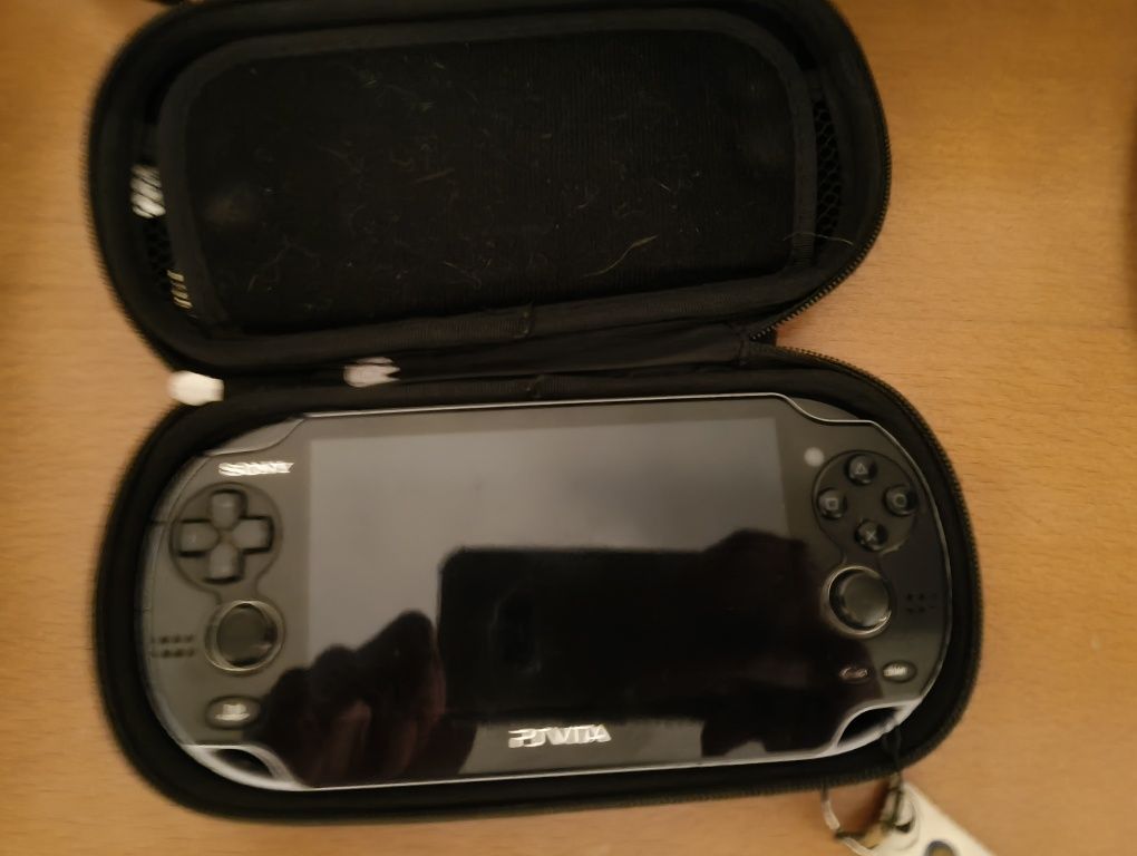 PSVita PHC-1004 desbloqueada | 128gb | Carregador | Capa