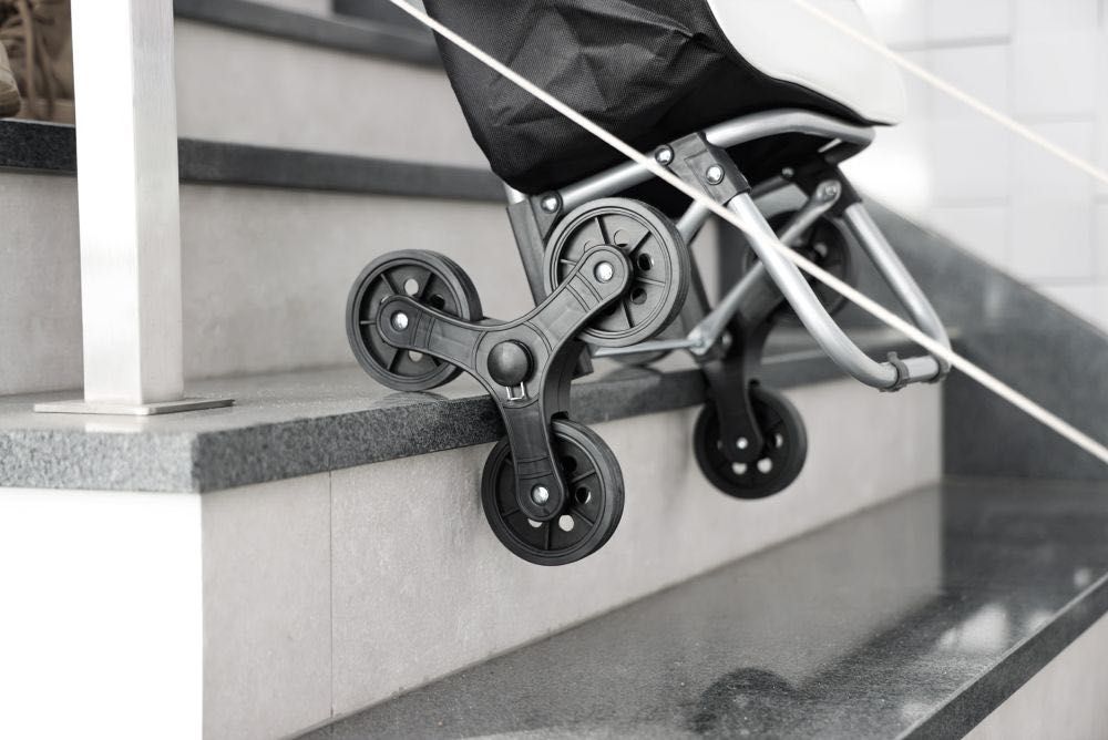 Wózek SCHODOWY na zakupy  25L na 6 kółkach czarny – lekki, składany