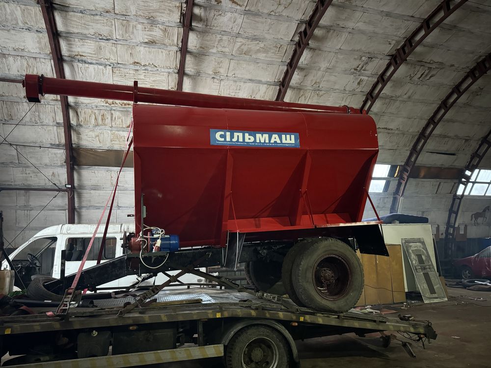 Завантажувач корму причепний ЗКП-8