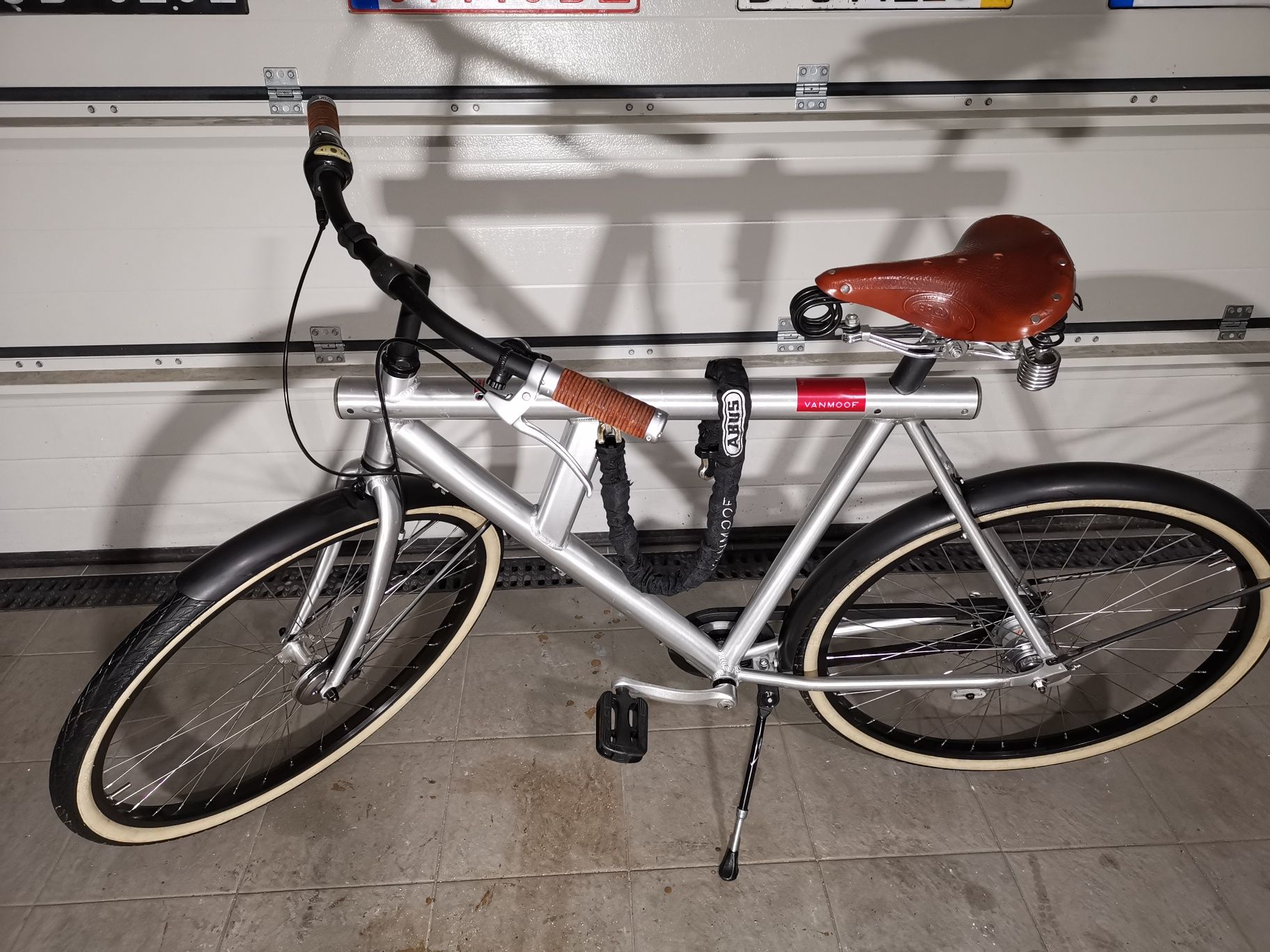 Rarytas, VANMOOF 5 z ABUS chain, 7 bieg., siodło i gripy BROOKS- 1400.