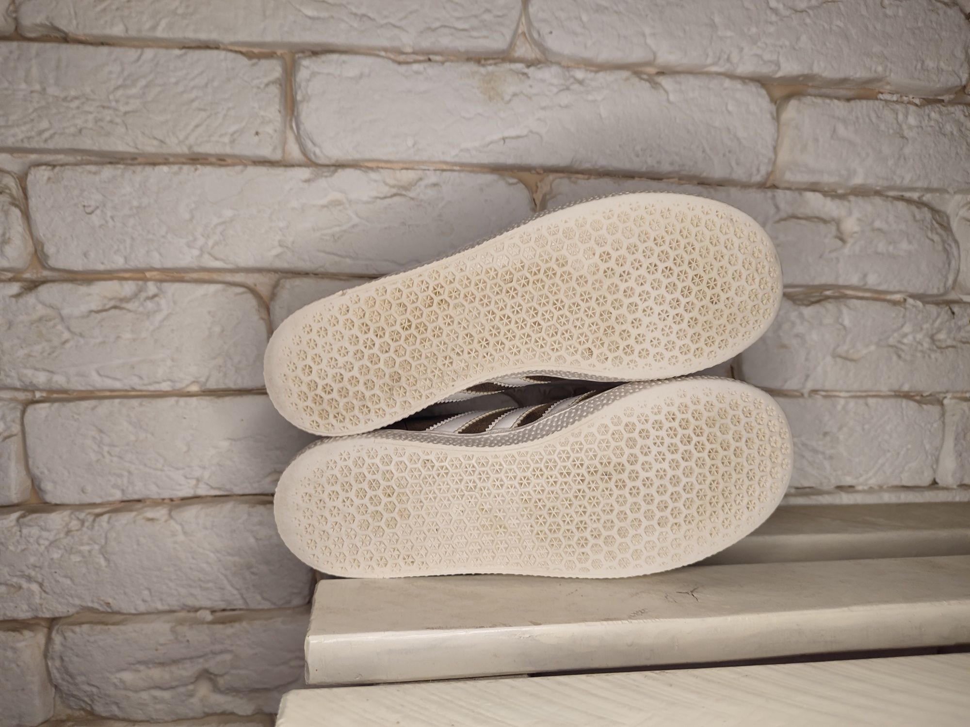 Gazelle adidas кросівки жіночі оригінальні