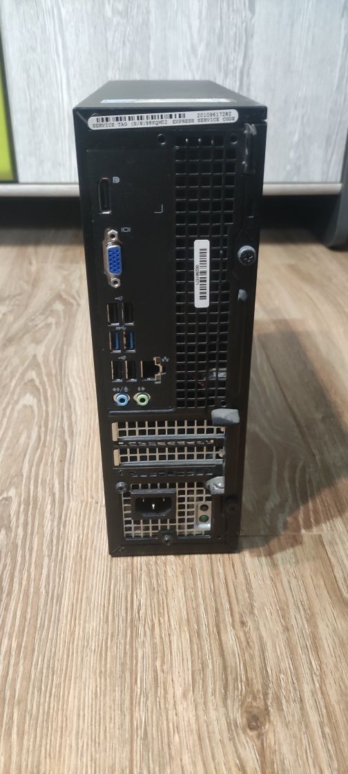 Komputer stacjonarny Dell Optiplex 3020