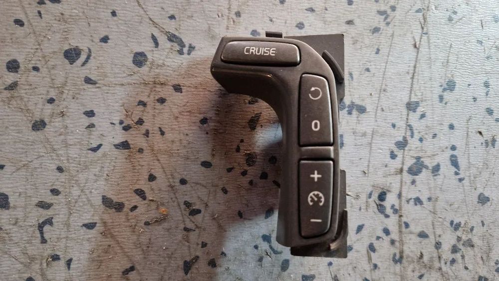 VOLVO V70 S60 PRZEŁACZNIK TEMPOMATU 9452797