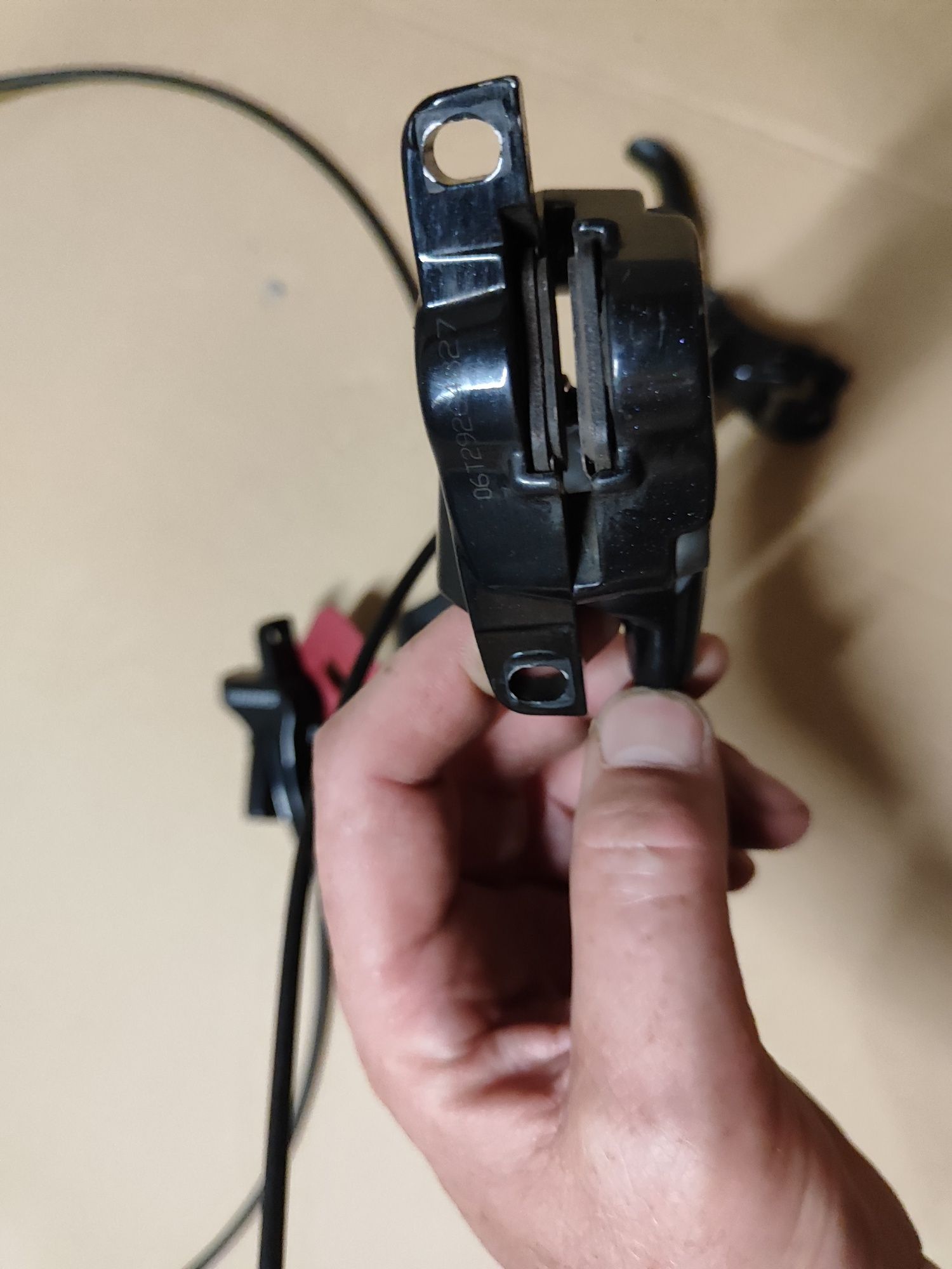 Hamulce hydrauliczne Sram level t