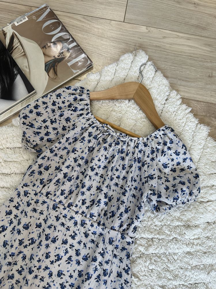 Комплект , сукня Zara, джинсова спідниця,футболка розмір 8-9 років 134