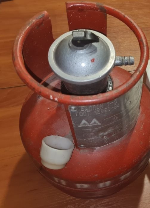 Газовая печь,балон.