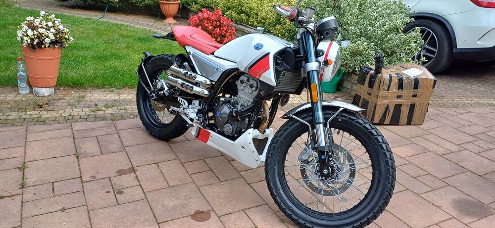 FB Mondial hps125 Aprilia 125 Cruiser