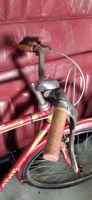 Bicicleta antiga, pasteleira
