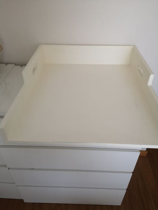 Muda fraldas madeira branca  para cómoda