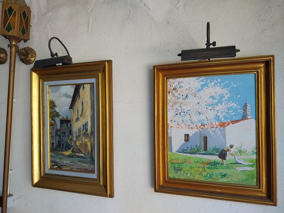 Antigo quadro com candeeiros, em talha dourada