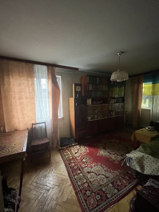 Продам 3 кімнатну квартиру по ул. Козацька